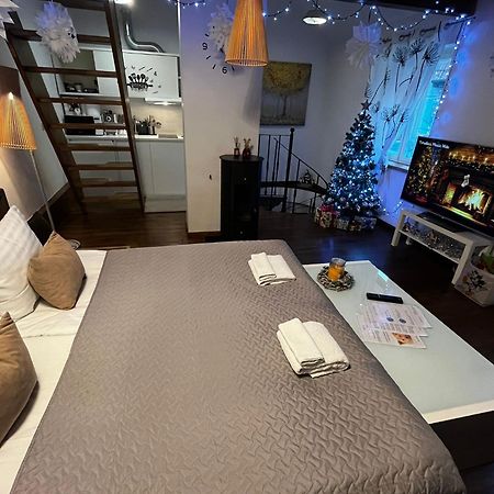 Cozy 3 Story House In Old Town Apartment ทาลลินน์ ภายนอก รูปภาพ