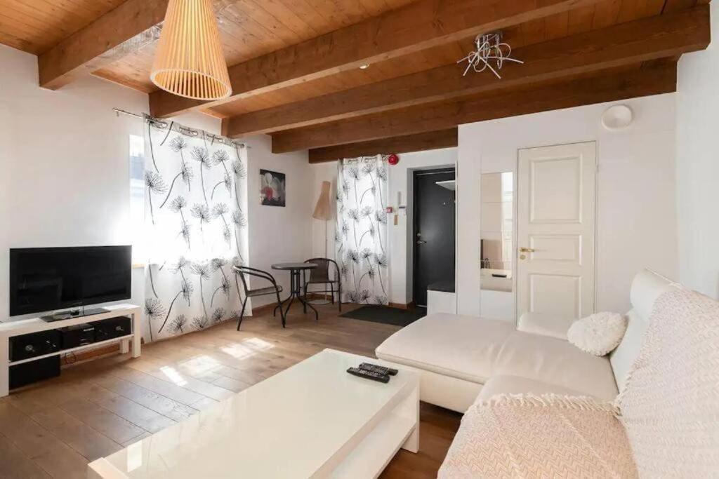 Cozy 3 Story House In Old Town Apartment ทาลลินน์ ภายนอก รูปภาพ